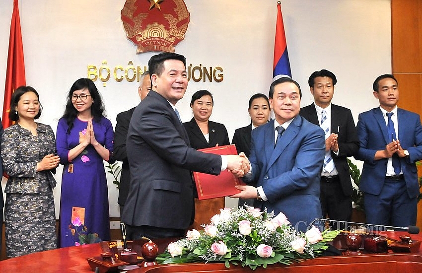 Vietnam – Laos trade cooperation further deepened